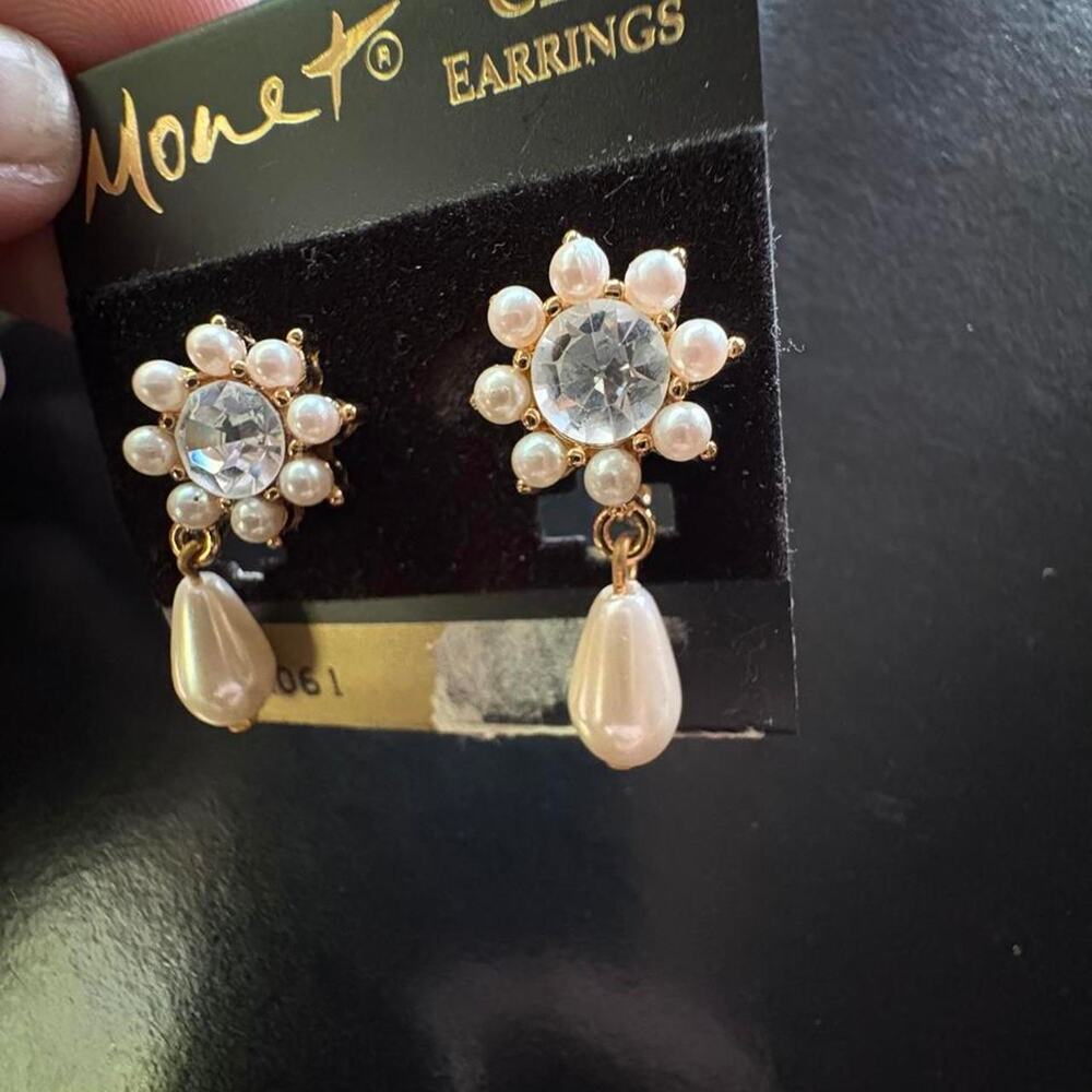 Vintage monet gold tone faux pearl clip on earrings